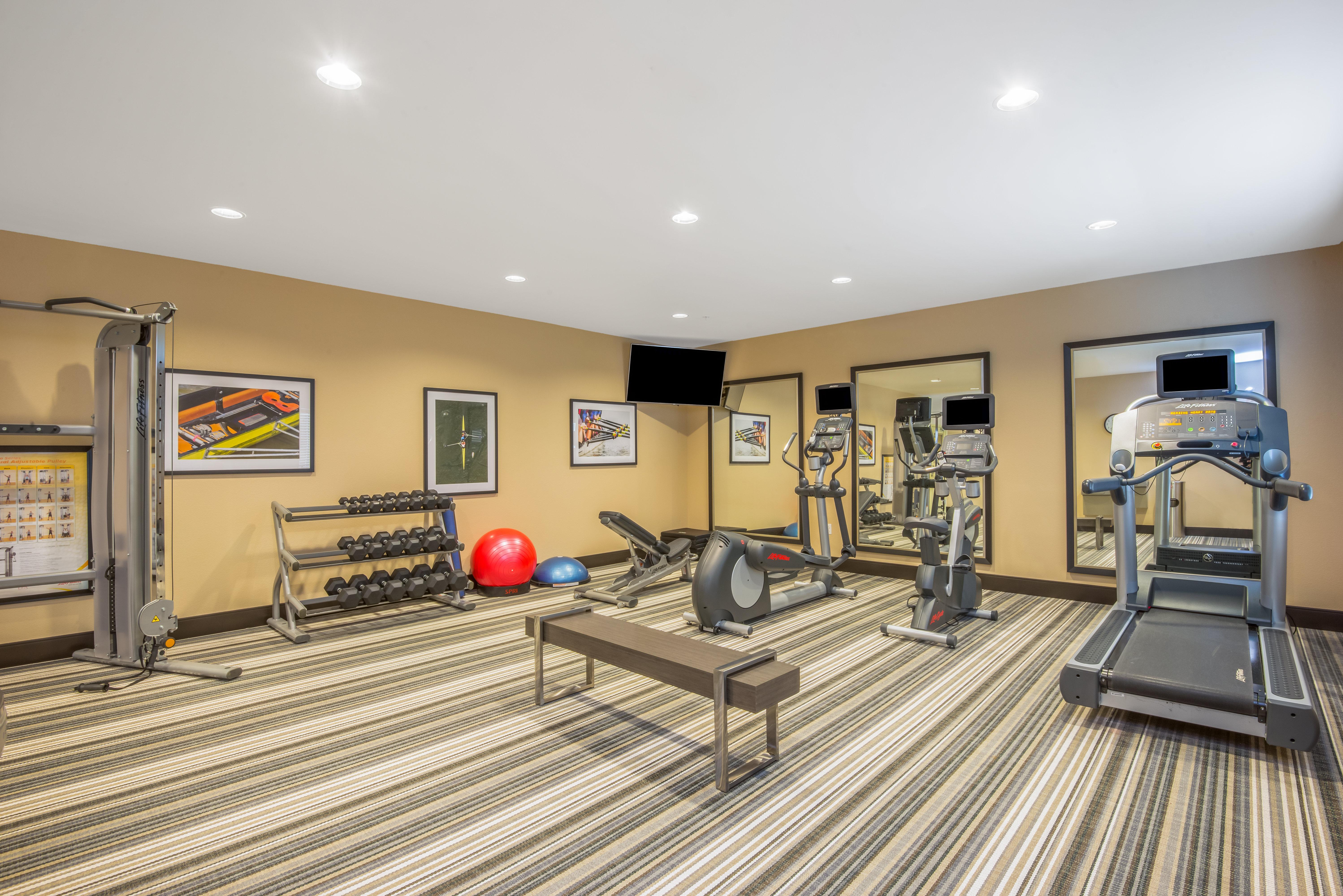 Candlewood Suites Columbia Hwy 63 & I-70 By Ihg Exterior photo